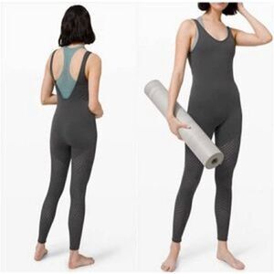 Lululemon Reveal Graphite Grey Bodysuit Leggings 10